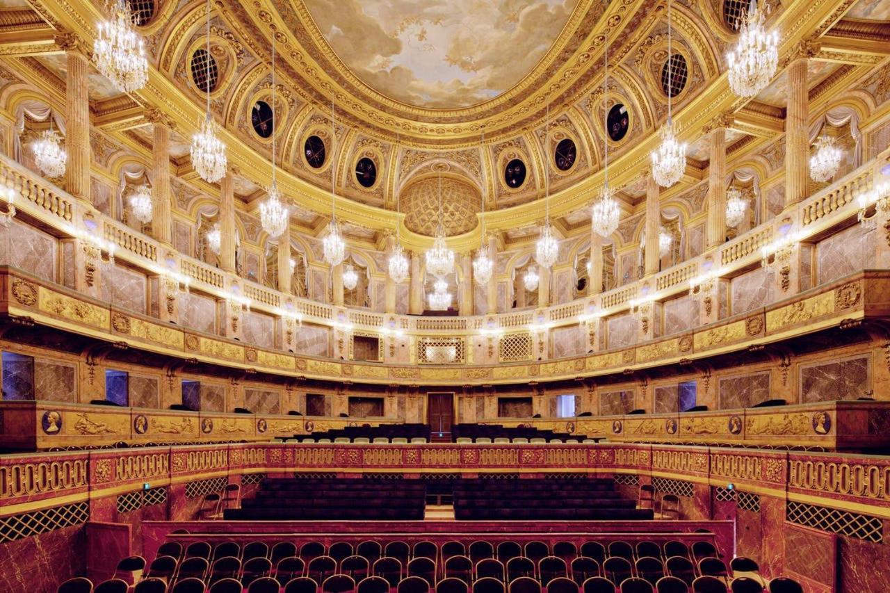 Studette Remilly A Versailles Exterior photo
